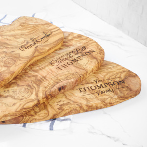 Tagliere fatto a mano in legno d'ulivo elegante tavola di legno artigianato per la cucina - Product Image 4