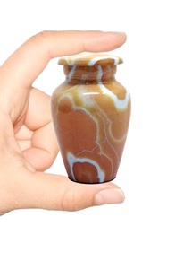 Urnes de crémation en aluminium fabriquées à la main pour adultes pour cendres humaines Prix de gros personnalisé - Product Image 5