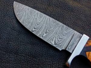 Couteau de chasse en acier Damas forgé à la main |   Couteau de survie d'extérieur à lame fixe pleine soie avec étui en bois et cuir (OEM disponible) - Product Image 3
