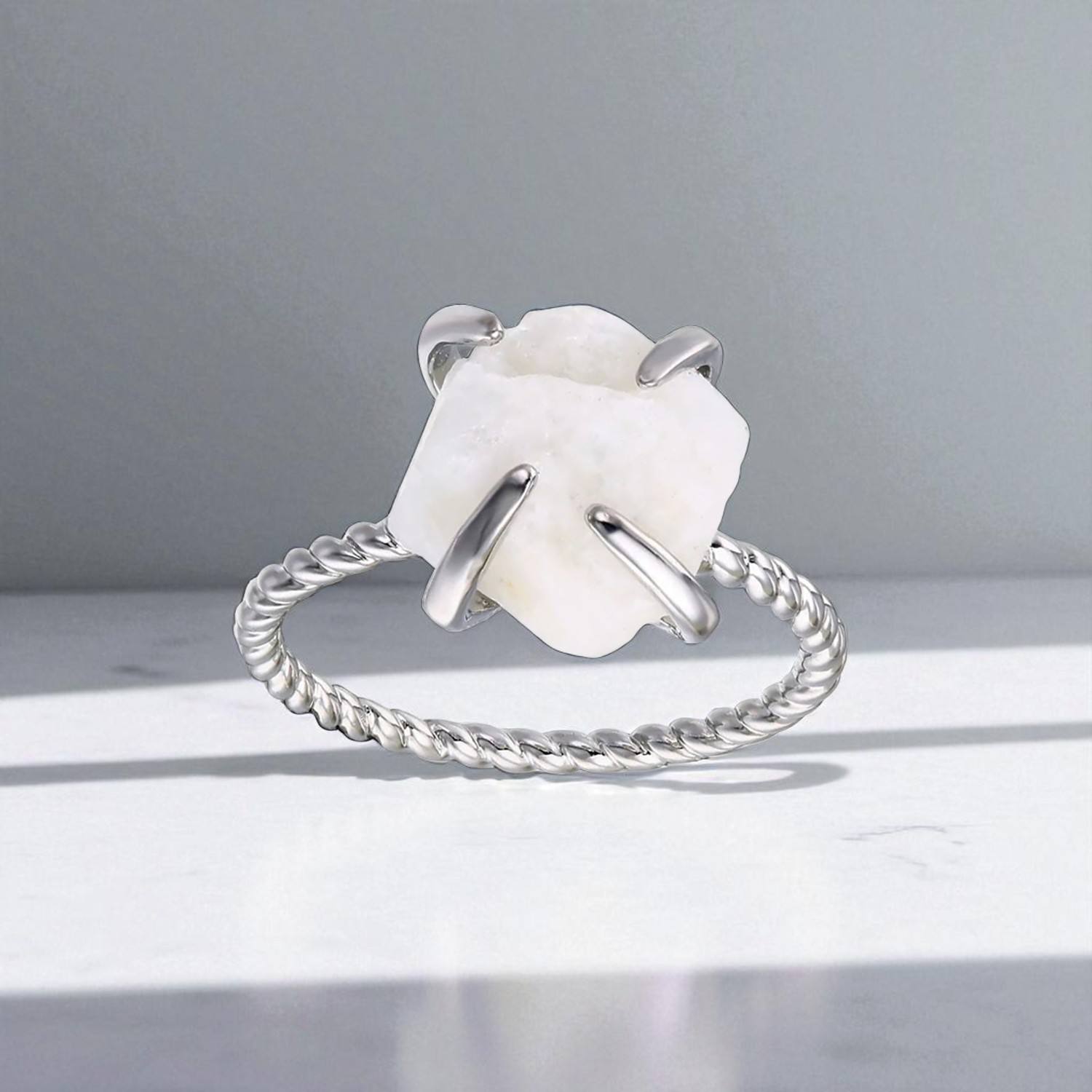 มูนสโตนสีรุ้ง