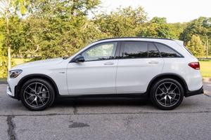 Mercedes-AMG GLC 43 2021 Usado Premium ~2,300 Millas, Motor V6 Twin-Turbo de 385 hp - Product Image 2
