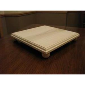 Soporte de pastel de madera hecho a mano duradero con tallas de madera decorativas y artesanía elegante para mesa de postre rústica - Product Image 2