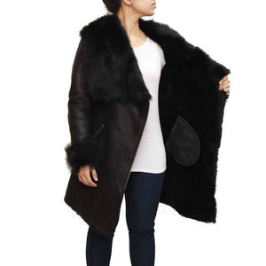 Manteau long en fourrure populaire 2025 pour femmes, fourrure classique pour femme avec tissu de qualité supérieure offrant style, chaleur et confort pour la mode - Product Image 5