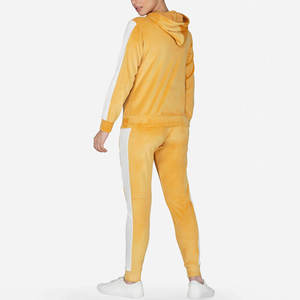 Ensemble de survêtement d'entraînement à capuche pour femme, coupe classique, prix abordable, logo personnalisé, tenue décontractée d'hiver, motif uni, 100% coton, haut - Product Image 3