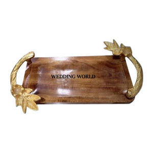 Bandeja de chocolate de madera de nuevo diseñador con asa hecha a mano Venta caliente Artículos DE BODA Venta al por mayor Bandeja de chocolate nueva de lujo - Product Image 1