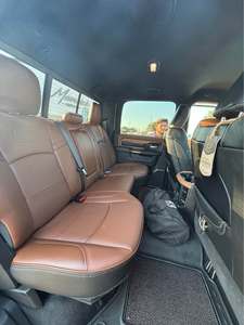 Pre-owned Clean 2021 Ra-m 3500 crew cab Limited Pic-kup 4D 8 ft - Product Image 5