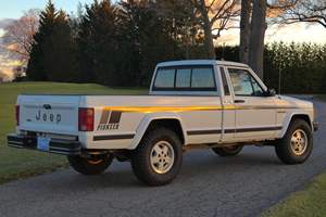 Jeep Comanche 4x4 de 1988 Usado, Transmisión Manual de 5 Velocidades - Product Image 3