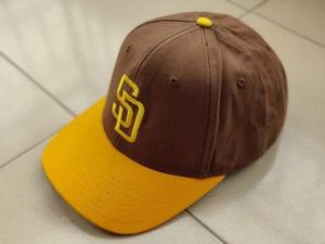 หมวกแก๊ปแฟชั่นขายส่ง ปักโลโก้ตามสั่ง ปรับขนาดได้ หมวกเบสบอลตาข่าย 5 ชิ้น แบบดิสเทรส สำหรับผู้หญิงและผู้ชาย - Product Image 4