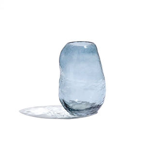 Nouvelle arrivée Vase en verre coloré soufflé à la main Beau vase en verre disponible au prix de gros - Product Image 5