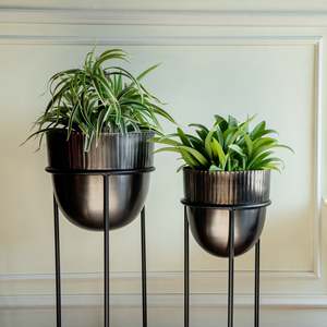 Jardinières de fleurs noires en métal de vente chaude avec support pour la décoration de la maison et du jardin d'Inde de la meilleure qualité - Product Image 6