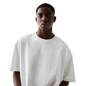 Camiseta Corta de Secado Rápido para Hombre, 100% Algodón de Alto Gramaje, con Logo Personalizado, Cuello Redondo, Corte Holgado, Estampado Liso, 240 Gramos, Tipo Lona - Product Image 3