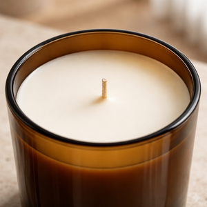 Arovi - <span class=keywords><strong>Bougie</strong></span> parfumée de luxe en verre ambré à la cire de soja, longue durée de combustion, avec parfum d'huiles essentielles pour marque privée - Product Image 4