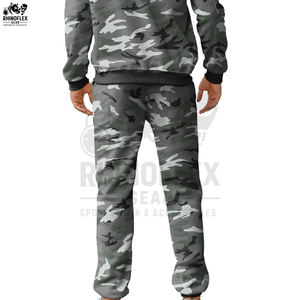 ชุดวอร์มลายพรางแบบสวมหัวสำหรับผู้ชาย ผลิตโดยโรงงาน OEM ขายส่ง ลายพิมพ์เต็มตัว ผ้าฟลีซ ชุดวอร์มลายพรางแบบสวมหัวสำหรับขาย - Product Image 6