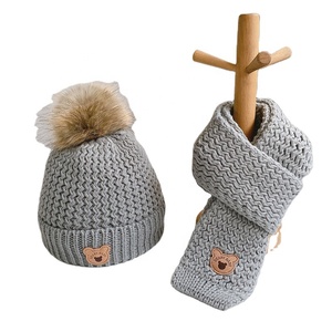 Conjunto de bufanda y gorro de invierno para niños, gorro de punto con pompón, gorro de lana grueso con lazo bonito de otoño, bufanda clásica para niños y niñas - Product Image 4