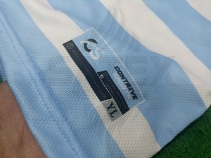 Maillot de football personnalisé de haute qualité à col en V et manches courtes pour hommes, séchage rapide, respirant, 100 % polyester, service OEM, personnalisable - Product Image 4