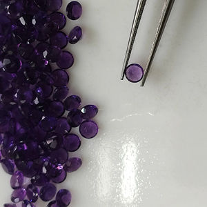Améthyste africaine naturelle 4MM Ronde Coupe Brillante Meilleure qualité Pierres précieuses en vrac pour la fabrication de bijoux - Product Image 3