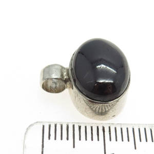 Pendentif en argent sterling fait main plaqué rhodium avec pierre d'opale de luxe, taille 12x16 mm, forme ovale, serti clos, pour fiançailles et mariage - Product Image 4