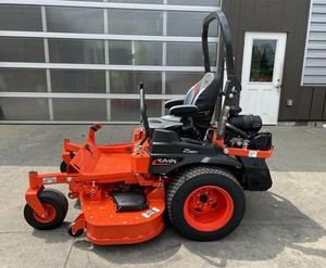 Cortadora de Césped Kubota Z781L Naranja, Cortadora de Césped de Giro Cero, Cortadora de Césped de 60 Pulgadas, Diésel de un Solo Cilindro para el Cuidado del Césped - Product Image 5