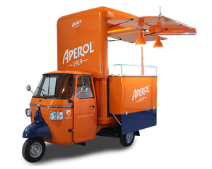 Remorque en verre écologique avec barre de remorquage – Dimensions et couleur personnalisables + Four à pizza, Machine à glace molle, 3 roues, Garantie 1 an, Utilisation extérieure, Alimentation - Product Image 2