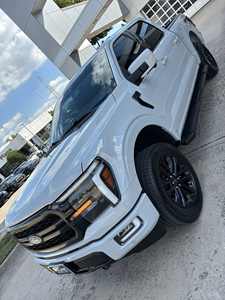 Ford F-150 Lariat Usada de 2024 - Product Image 3