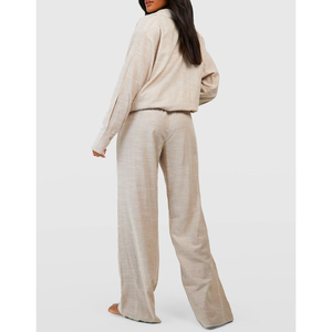 Conjunto de pijamas de satén para mujer de nueva temporada, camiseta de dormir de gran tamaño con cuello en V personalizado, secado rápido, absorbente de humedad, térmico suave, frontal alto OEM - Product Image 6