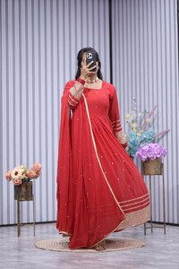 Robe Maxi Georgette à imprimé floral pour femmes avec conception à la main Prix de gros de la méthode d'impression en feuille d'Inde - Product Image 2