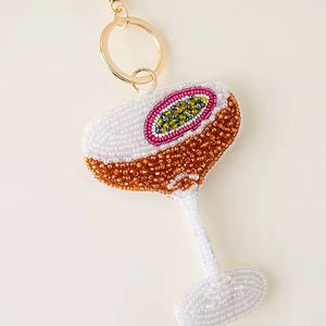 Charmes en améthyste violette naturelle avec boucles dorées - Pendentifs en perles faits à la main pour la fabrication de bijoux - Product Image 1