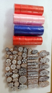 Rollos de cinta de satén hechos a medida junto con bloques de madera de Henna para proyectos de artesanía y para fines de reventa. - Product Image 2