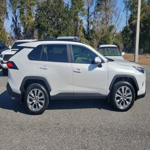 Toyota RAV4 XLE 2025 en parfait état - Product Image 2