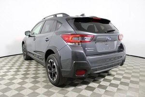 Usado 2022 Su-ba-ru Crosstrek Premium AWD con asientos de tela Luz de dirección izquierda Asientos interiores con calefacción Sistema de navegación - Product Image 4