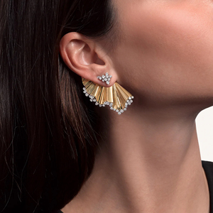 Pendientes de lujo con alas de oro macizo de 18 quilates y diamantes redondos de talla brillante para mujer, joyería para fiestas. - Product Image 3