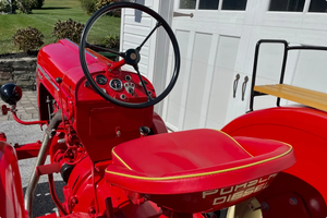 PRÊT À CONDUIRE - VÉHICULE D'OCCASION À VOLANT À GAUCHE |   Conduite à droite |   Tracteur Porsche Diesel Standard 218 de 1958 - Product Image 3