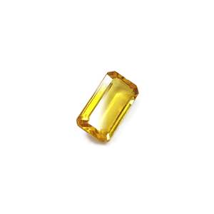Saphir Jaune Naturel de Bangkok 3,40 carats, Alexandrite Non Traité, Coupe Émeraude, Coupe Brillant, Couleur Péridot, Calibré Optiquement, Forme Ovale - Product Image 3