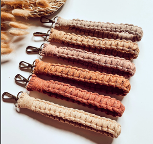 Porte-clés en macramé fait main Porte-clés en macramé - Product Image 1