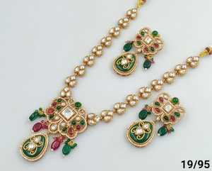 Flor de lujo india elegante Kundan gota y piedra tono dorado tradicional Kundan perla gargantilla collar pendientes conjunto mujeres y niñas - Product Image 4