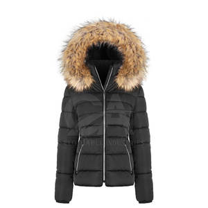 Veste d'hiver douce en peluche pour femmes, manteau à capuche en fausse fourrure de luxe, veste chaude d'hiver personnalisée - Product Image 1