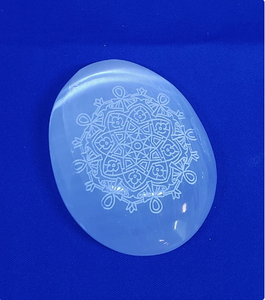 Pierre de palmier en sélénite de qualité supérieure gypse naturel Agate sculptée amour vente en gros boule de guérison décorative Chakra intérieur - Product Image 3