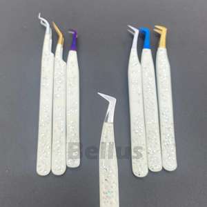 Pince à cils professionnelle de marque privée, design incurvé de couleur personnalisée avec prise en main parfaite pour les extensions de cils - Product Image 4