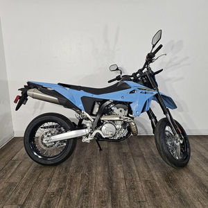 Motocicleta Deportiva Supermoto DR-Z4SM 2025 Nueva, Inyección de Combustible, Refrigeración Líquida, Monocilíndrica, Alto Rendimiento - Product Image 6