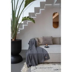 Couverture Raschel Polylana Ukiyo Aware, accessoire de merchandising durable - Product Image 3