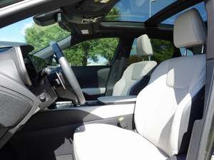 L_ex_us R X 350 Premium 2023 / Disponible à la vente avec faible kilométrage, moteur essence, véhicule d'occasion en excellent état et sans accidents - Offre spéciale - Product Image 6