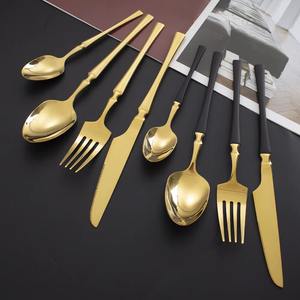 Ensemble de couverts élégant avec manche blanc et finition dorée, couverts élégants pour les repas en famille, les restaurants et les hôtels, vente en gros en provenance d'Inde - Product Image 6