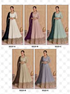 La robe Anarkali ultime pour la saison des fêtes avec des embellissements scintillants et un design fluide pour la vente à l'exportation - Product Image 5