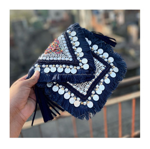 Bolso de mano y bandolera de lujo para mujer, bolso de noche bohemio personalizado con patrón de leopardo, hecho a mano en la India - Product Image 5