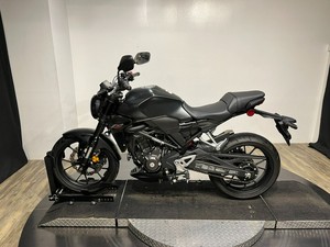 ORDENE AHORA Honda CB300R ABS 2024 2025, Motocicleta Nueva de Calle en Venta con GARANTÍA - Product Image 3