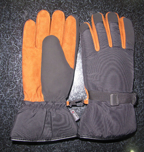 Venta al por mayor de guantes de esquí cálidos de invierno con aislamiento de calefacción de cuero de poliéster y PU para deportes al aire libre para snowboard de Pakistán - Product Image 6
