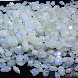 Cabochon de pierres précieuses de Quartz en vrac de pierre de lune naturelle de haute qualité de forme et de taille mélangées pour la fabrication de bijoux - Product Image 6