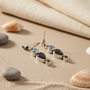 Pendientes de Plata 925 con Piedra Lunar y Peridoto para Mujer - Product Image 1