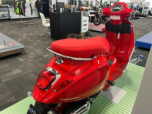 NUOVO Scooter-Ciclomotore <span class=keywords><strong>Vespa</strong></span> Primavera <span class=keywords><strong>50</strong></span> Rosso 2026 - Product Image 2