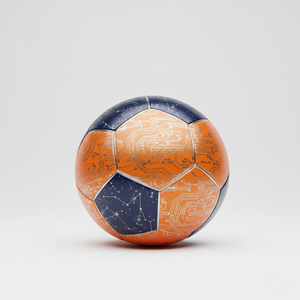 Ballon de football en PVC de 1,6 mm au design original pour les clubs, les cadeaux promotionnels, les entraînements ou les commandes sportives en gros - Product Image 4